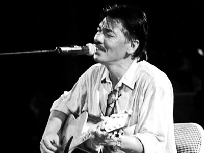 El cantautor Tran Tien